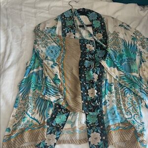 Spell Floral Robe in Blue and Cream